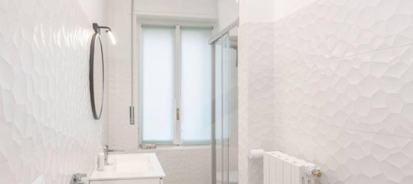 2 rooms Apartment in Monza, Italy No. 39304 10