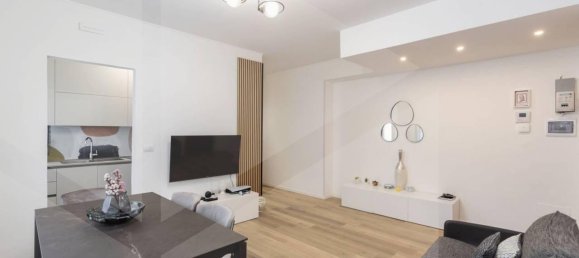 2 rooms Apartment in Monza, Italy No. 39304 5