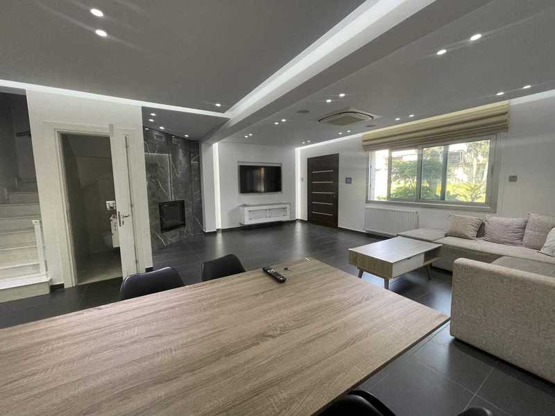 Villa de 3 dormitorios en Agios Athanasios, Cyprus No. 6752