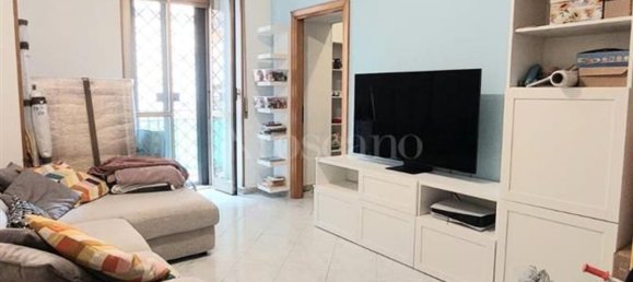 3 rooms Apartment in Naples, Italy No. 15684 10