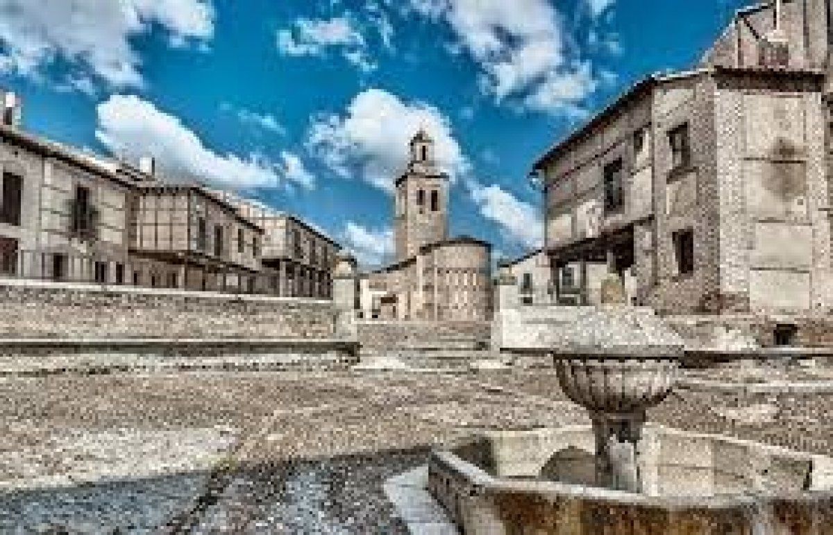 Propriété commerciale à Arevalo, Spain 182m² No. 76301