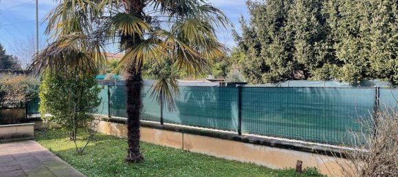 3 rooms Apartment in Bovisio Masciago, Italy No. 152096 13