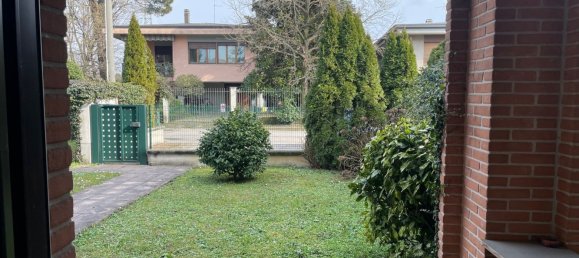 3 rooms Apartment in Bovisio Masciago, Italy No. 152096 7