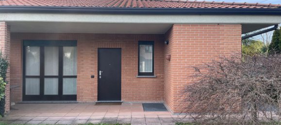 3 rooms Apartment in Bovisio Masciago, Italy No. 152096 2