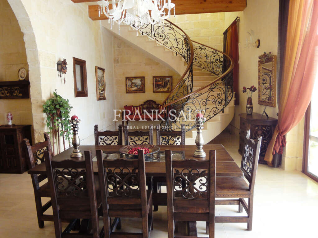 5 غرف نوم منزل في Xewkija, Malta رقم 5490