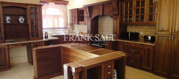 5 غرف نوم منزل في Xewkija, Malta رقم 5490 2