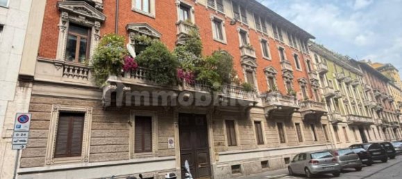 2 bedrooms Apartment in Milan, Italy No. 299079 3
