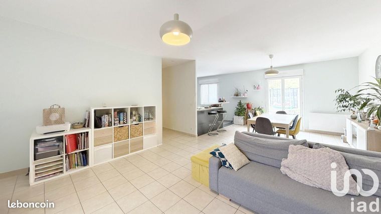 4 غرف نوم منزل في Veron, France رقم 300757