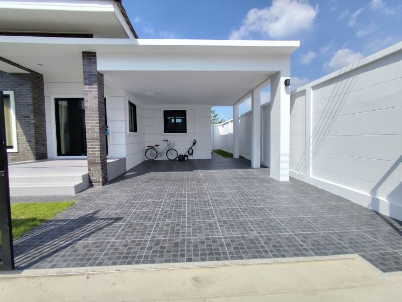 2 bedrooms Cafe / restaurant in Bang Sare, Thailand No. 25481