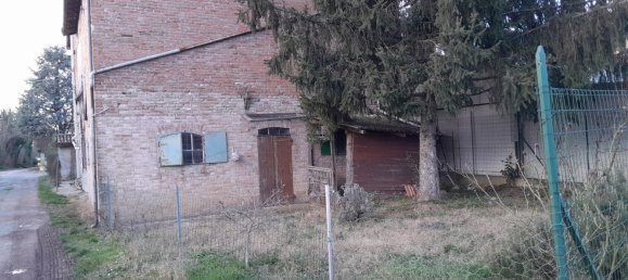9-Zimmer Haus in Cavriago, Italy, Nr. 85380 3