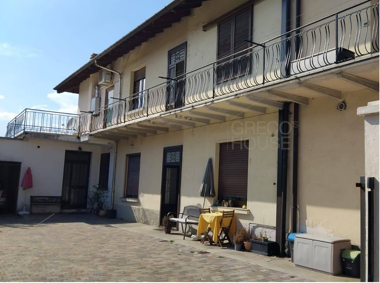 2 bedrooms Apartment in Solbiate Arno, Italy No. 266932