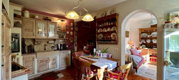 2 Schlafzimmer Haus in Castiglione del Lago, Italy, Nr. 56891 2