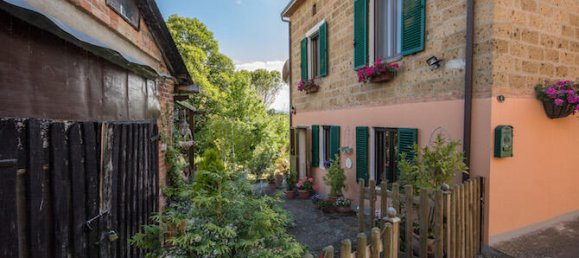 2 Schlafzimmer Haus in Castiglione del Lago, Italy, Nr. 56891 12