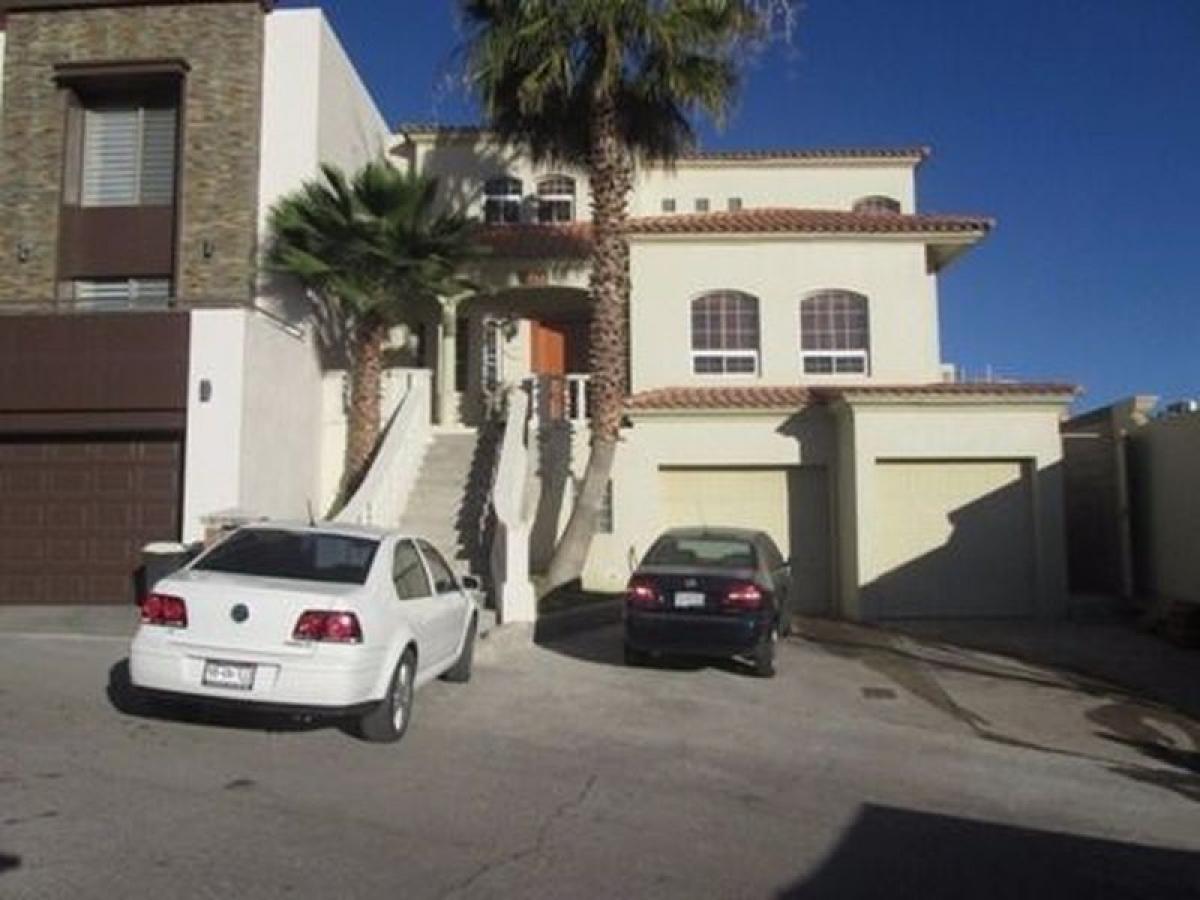 3 bedrooms House in Chihuahua, Mexico No. 148486