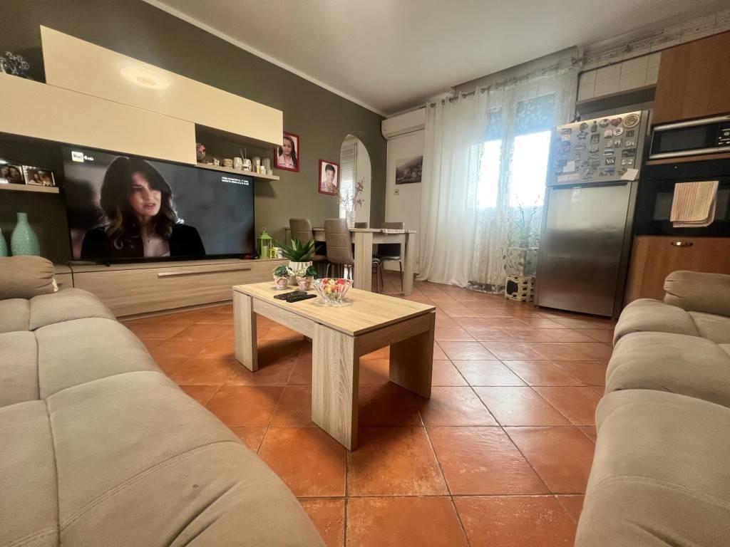 3 rooms House in Cucciago, Italy No. 26277
