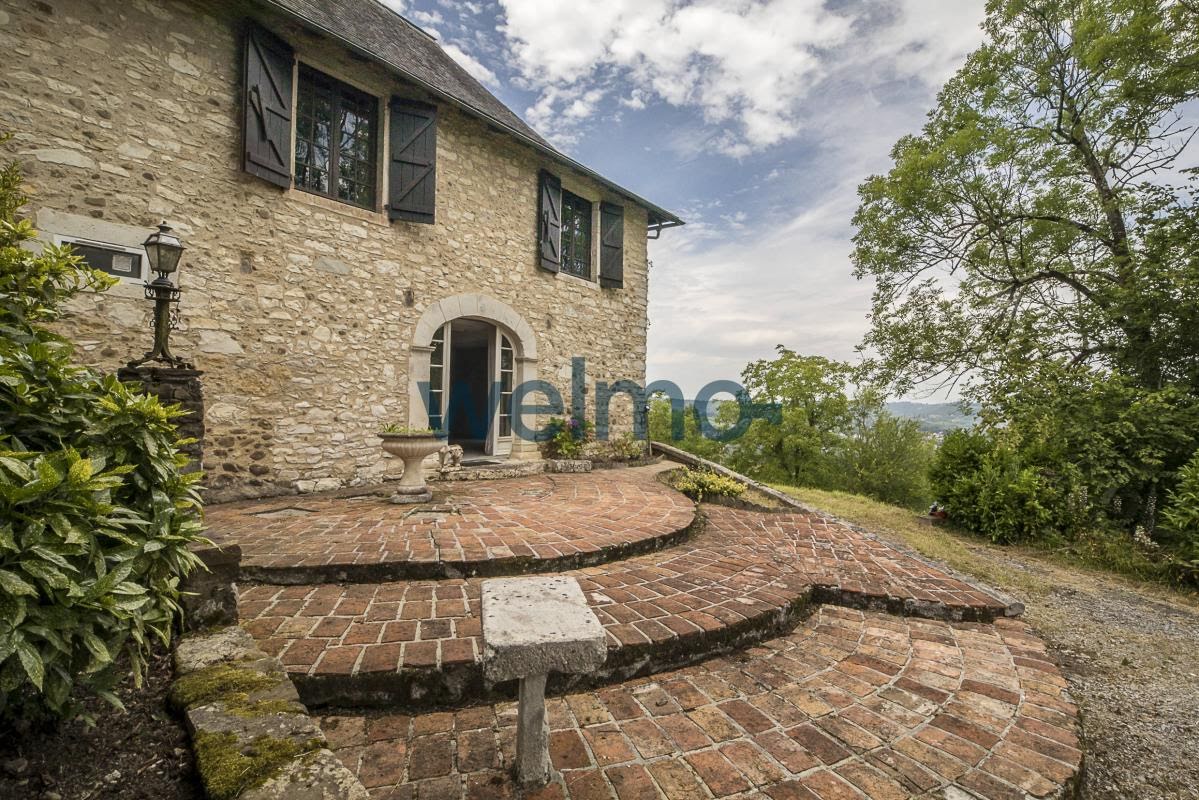 7 bedrooms House in Bosdarros, France No. 110937