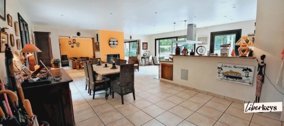 4 bedrooms House in Eure, France No. 340033 2