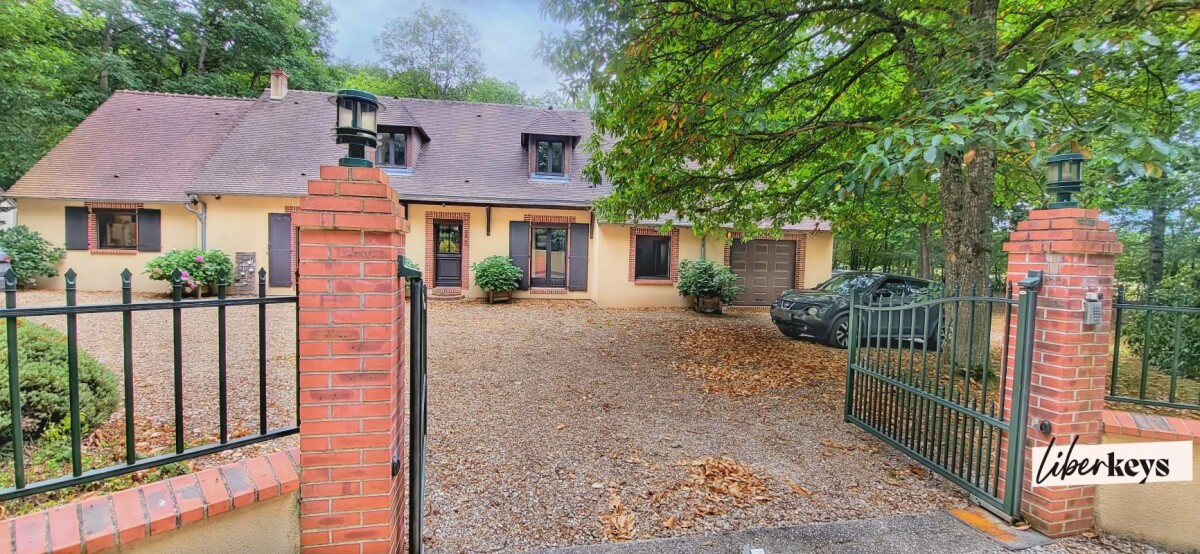 4 bedrooms House in Eure, France No. 340033