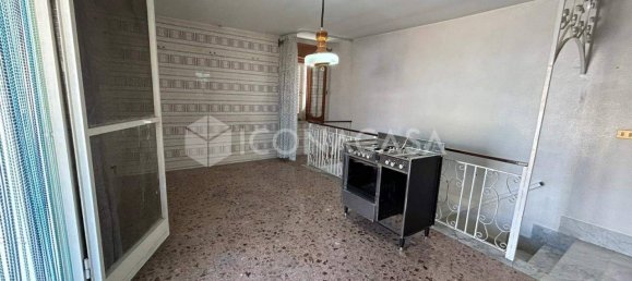 4 rooms House in Cerignola, Italy No. 373860 9
