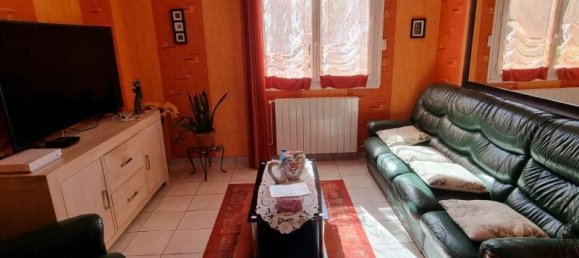 2 bedrooms House in Garchizy, France No. 191758 15