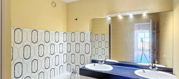 2 chambres Appartement à Bayonne, France No. 358035 8