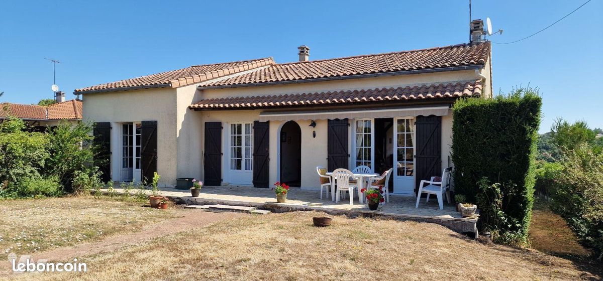 3 chambres Maison à Saint-Jean-de-Thouars, France No. 335646