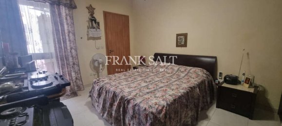 Квартира с 3 спальнями в Гзира, Мальта № 3109 4