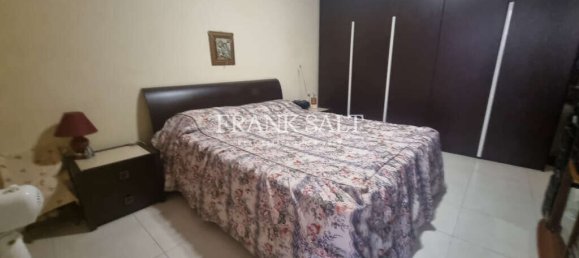 Квартира с 3 спальнями в Гзира, Мальта № 3109 2