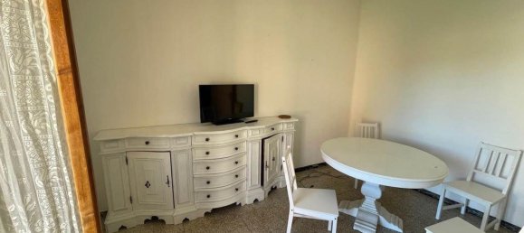 6 rooms Apartment in Siena, Italy No. 223796 5