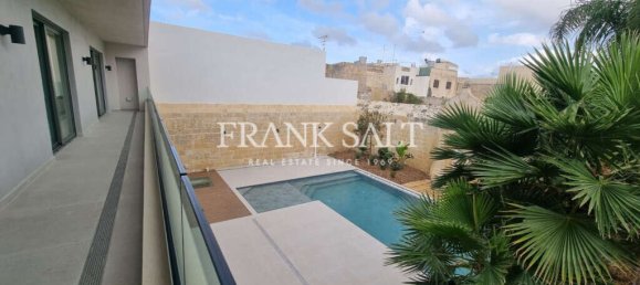 4 bedrooms Townhouse in Zebbug, Malta No. 7316 2