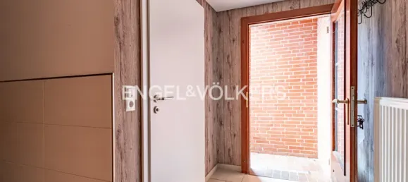 8 rooms Townhouse in Aurich, Germany No. 371779 6