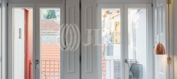 9 chambres Bâtiment à Porto, Portugal No. 54221 18