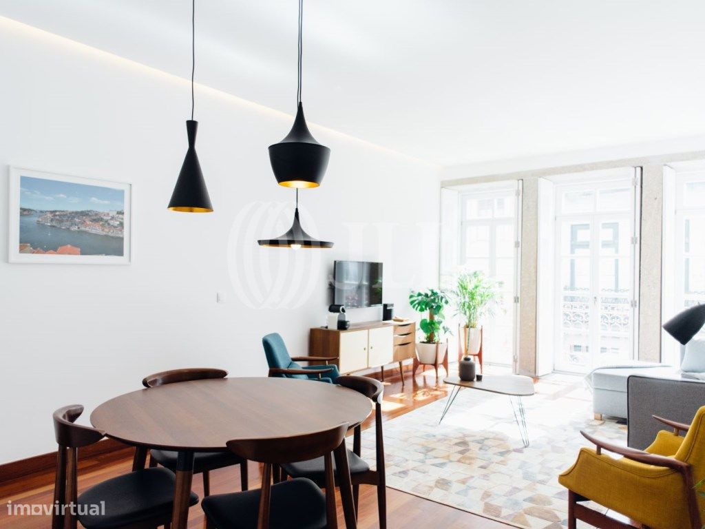 9 chambres Bâtiment à Porto, Portugal No. 54221