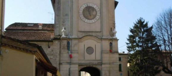 5 bedrooms House in Medole, Italy No. 105955 8