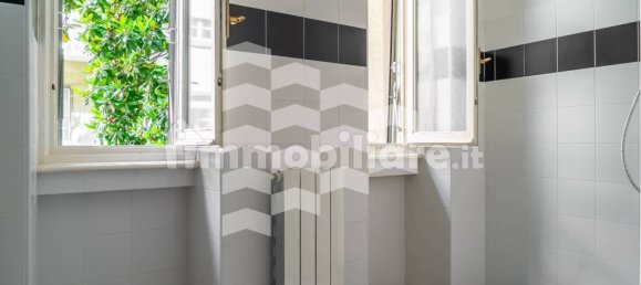 Квартира с 1 спальней в Милан, Италия № 381125 5