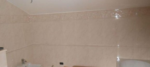 5 rooms Apartment in Monchiero, Italy No. 51925 16