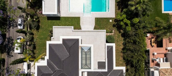 4 bedrooms Villa in Marbella, Spain No. 10118 7