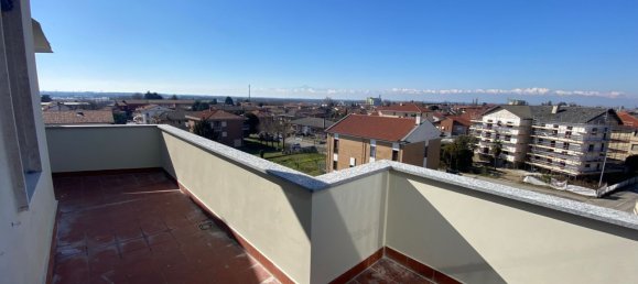 2 rooms Penthouse in Cambiano, Italy No. 49767 24
