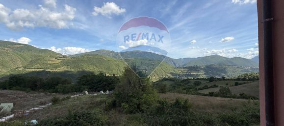 3 Schlafzimmer Haus in Cerreto di Spoleto, Italy, Nr. 356191 2