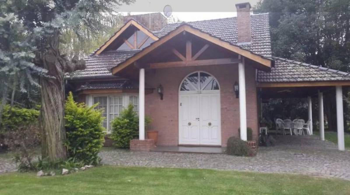 3 bedrooms House in Pilar, Argentina No. 101382