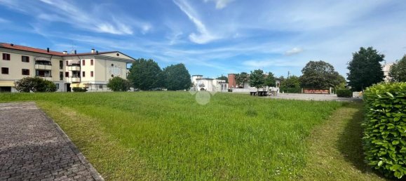 2560m² Land in Pordenone, Italy No. 17992 22