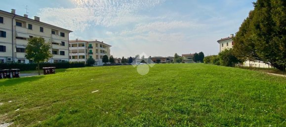 2560m² Land in Pordenone, Italy No. 17992 11