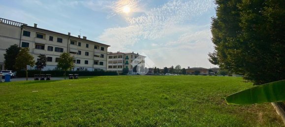 2560m² Land in Pordenone, Italy No. 17992 8