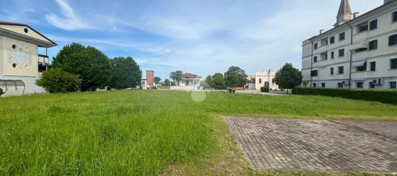 2560m² Land in Pordenone, Italy No. 17992 28