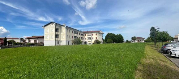 2560m² Land in Pordenone, Italy No. 17992 26
