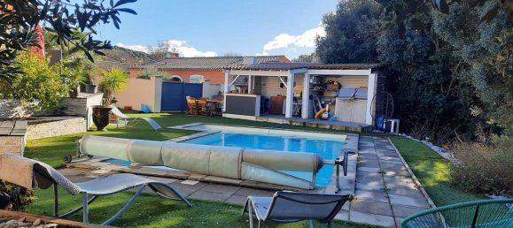 3 bedrooms House in Faugeres, France No. 17007 3