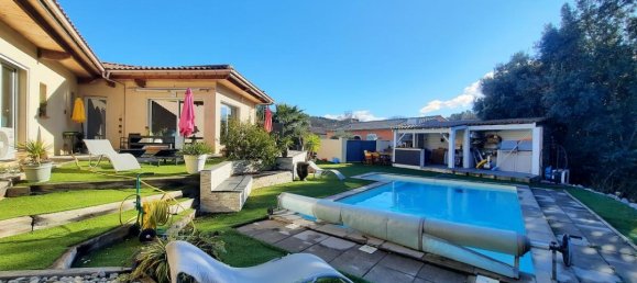 3 bedrooms House in Faugeres, France No. 17007 2