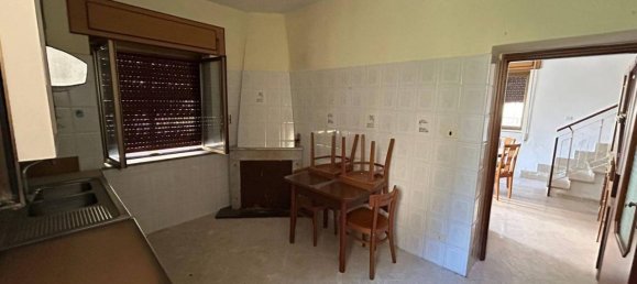 4 rooms House in San Giorgio del Sannio, Italy No. 33692 7