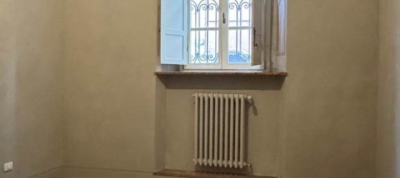 4-salle Appartement à Piacenza, Italy No. 219295 2