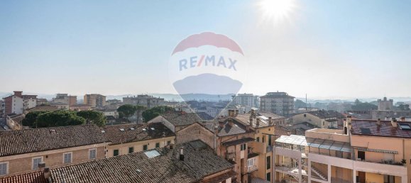 Apartamento de 7 divisões em Chiaravalle, Italy N.º 2291 16